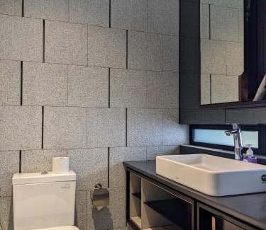 Kuala Lumpur City Centre Apartment | Scarletz Suites KLCC by Nimo