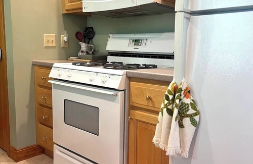 Bridgton Apartment | Scenic 1-bedroom apt in Bridgton with WiFi and AC