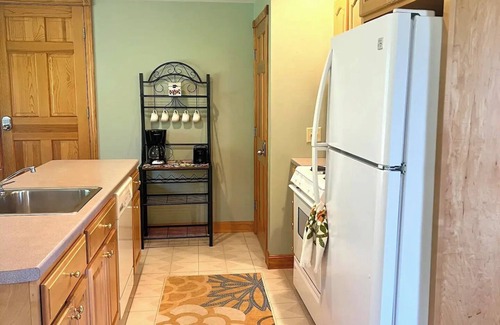 Bridgton Apartment | Scenic 1-bedroom apt in Bridgton with WiFi and AC