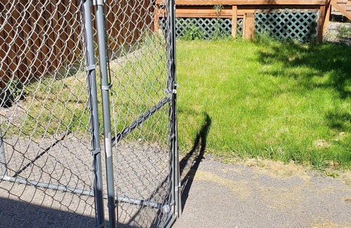 Enterprise House | Scenic 1BR : Mountain view