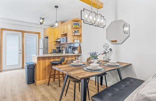 Harvie Heights House | Scenic 2BR Haven with MTN Views Near DT Banff