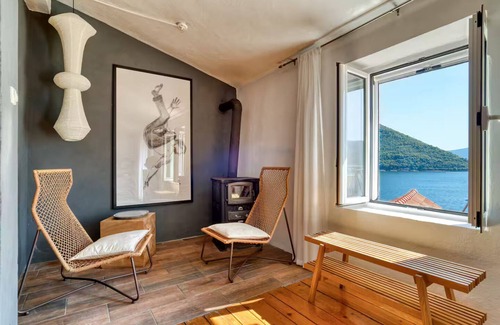 Perast House | Scenic 2BR in Perast w/2 Balconies & Bay View