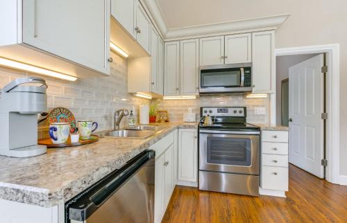 Homer Apartment | Scenic and Cozy Sweet Northern Comfort in Homer!