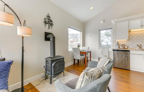 Homer Apartment | Scenic and Cozy Sweet Northern Comfort in Homer!