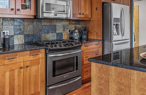 Canmore Apartment | Scenic Bliss Penthouse | Prime Location