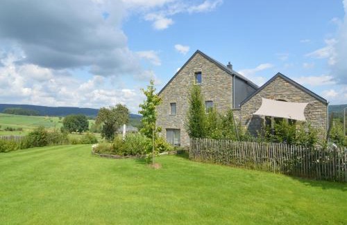 Stoumont House | Scenic Cottage in Rahier, cleaning included