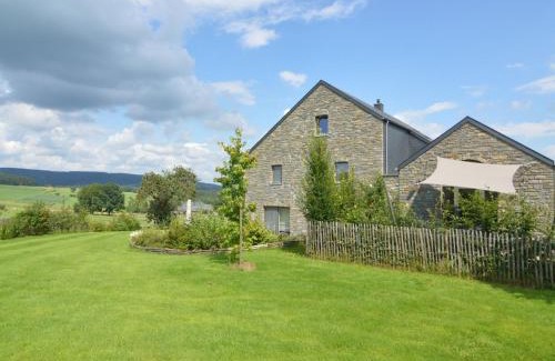 Stoumont House | Scenic Cottage in Rahier