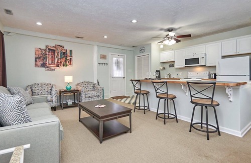 Millville Cottage | Scenic Cottage retreat at historic Buckskin manor