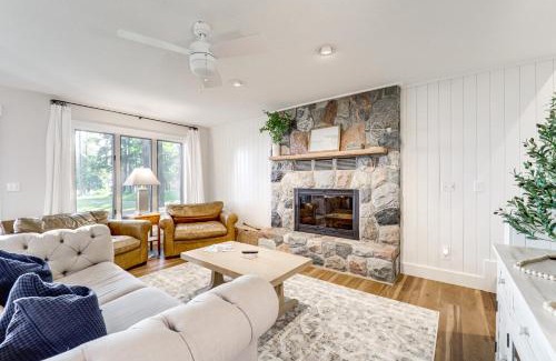 Central Lake House | Scenic Cottage with Private Dock on Torch Lake