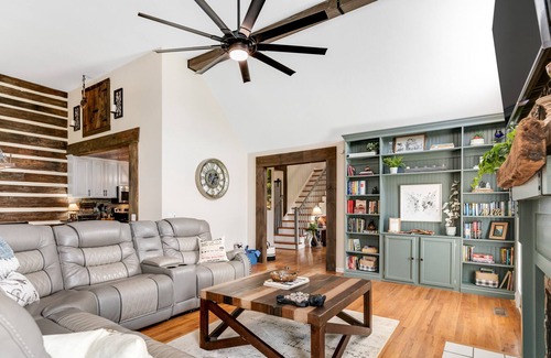 Sevierville House | Scenic country lodge with amazing views, fenced yard, outdoor living & firepit