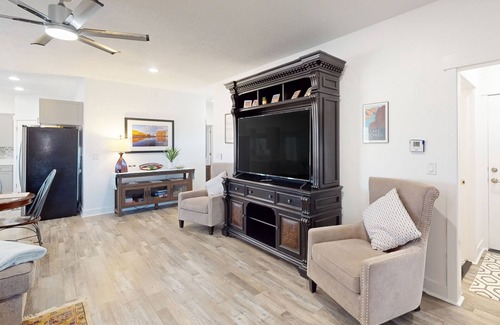 Big Water House | Scenic dog-friendly acreage with enclosed yard, grill, open layout, & streaming