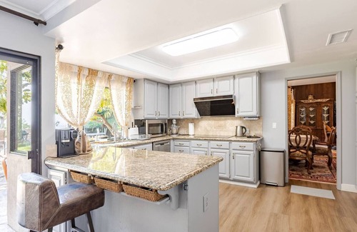 Hacienda Heights House | Scenic LA Hillside Stay – City, Mountain & Pool Views Between Hollywood & Disney