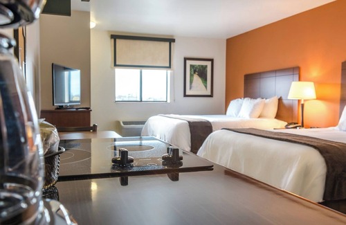 St. George Hotel | Scenic Location: Room Near Bloomington Petroglyph Park, Pet-Friendly