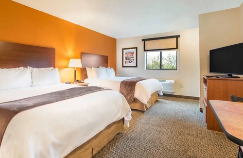 St. George Hotel | Scenic Location: Room Near Bloomington Petroglyph Park, Pet-Friendly