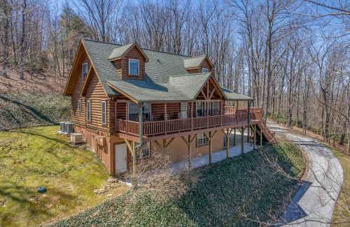 Lynn House | Scenic Mountain Comfort 4Br Family Getaway