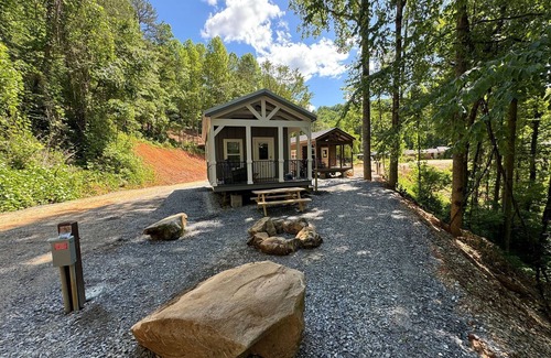 Bryson City Cabin | Scenic Mountain Tiny Home Getaway Near Nantahala River