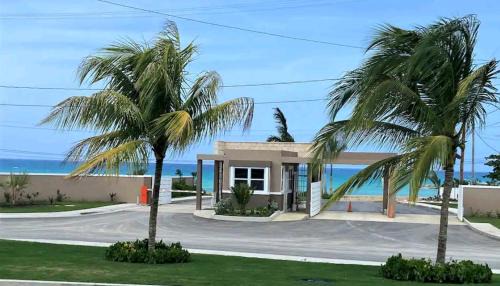 Lucea House | Scenic Ocean View Home