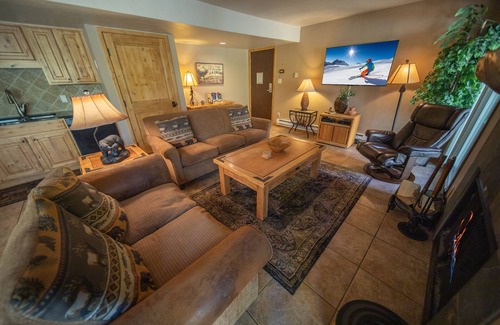 Keystone Condo | Scenic, Peaceful w/Shuttle to Slopes, Pool