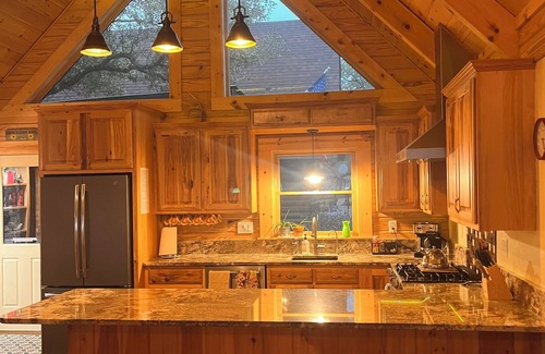 Florence House | Scenic Retreat in Hill Country; An Artsy-Ranch, Amazing Views, Privacy, and Pool