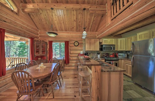 Thompson Falls Cabin | Scenic Riverfront Retreat w/Hot Tub & Kayaks!