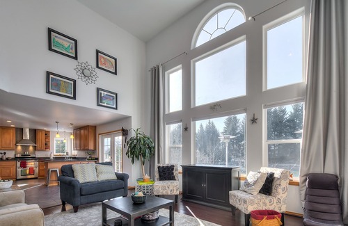 Mendenhall Valley House | Scenic Riverfront Retreat - An Outdoor and Wildlife Enthusiast's Dream!
