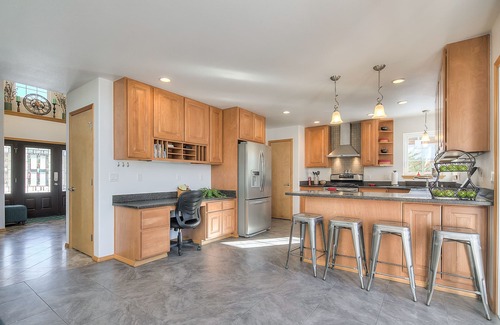 Mendenhall Valley House | Scenic Riverfront Retreat - An Outdoor and Wildlife Enthusiast's Dream!