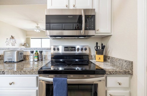 Fort McDowell Condo | Scenic Snowbird Nest w/Heated Pool and Hot Tub!