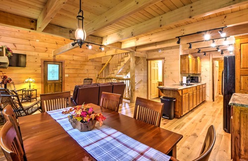 Trade Cabin | Scenic Trade Cabin w/Deck Near Boone & App State!