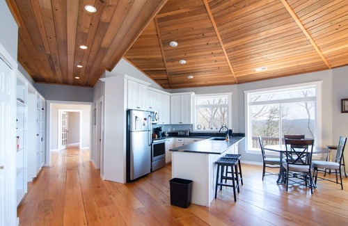 Pisgah Forest Cabin | Scenic Views and Outdoor Paradise
