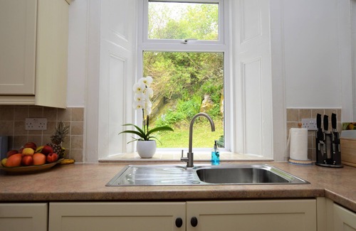 Tighnabruaich Apartment | Scenic waterfront location, coastal retreat boasts spectacular sea views, sleeps 4