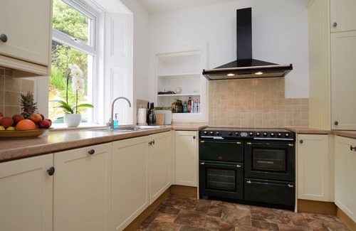 Tighnabruaich Apartment | Scenic waterfront location, coastal retreat boasts spectacular sea views, sleeps 4