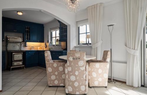 Callantsoog House | Scenic Waterside Retreat