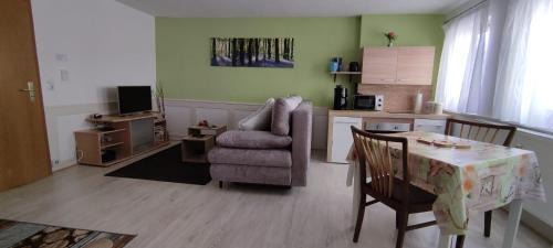 Sulz am Neckar Apartment | Schöne 2 Zimmer Wohnung mit separatem Eingang in Sulz Bergfelden bis 4 Personen