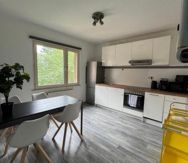 Eicken Apartment | Schöne Apartments in der Nähe Bunter Garten MG21