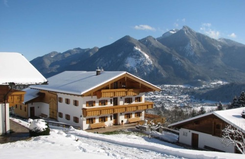 Grassau Apartment | "Schöne Aussicht" 73 qm, gemütliche Ferienwohnung mit Südostbalkon