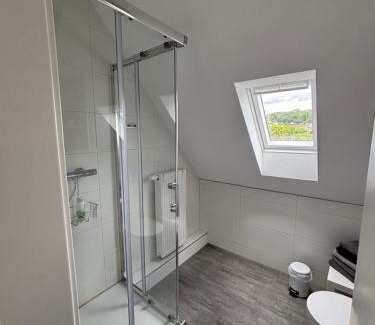 Nieste Apartment | Schöne DG Ferienwohnung
