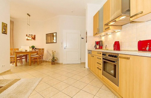 Ostseebad Kuhlungsborn Apartment | Schöne Ferienwohnung an der Ostsee mit Terrasse, Saunabereich und Pool im Haus!