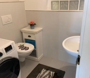 Vira Apartment | Schöne Ferienwohnung 36 ViraLago mit Privatstrand