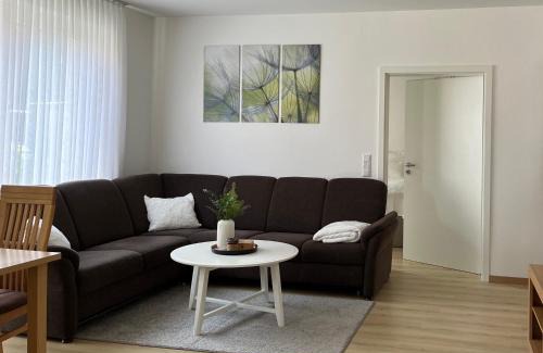 Detmold Apartment | Schöne Ferienwohnung mit eigenem Stellplatz