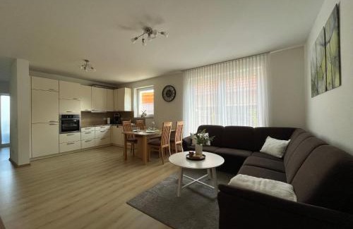 Detmold Apartment | Schöne Ferienwohnung mit eigenem Stellplatz