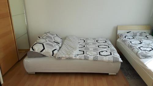 Fuerth Apartment | Schöne Ferienwohnung. Nähe Playmobil und Messe Nbg