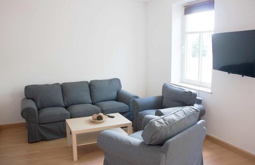 Bruckdorf Apartment | Schöne Ferienwohnung Nr 6