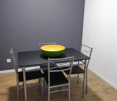 Regensburg Apartment | Schöne, gemütliche möblierte 2 Zi Wohnung in RGB