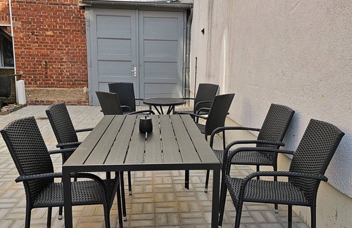Johannesplatz Apartment | Schöne Groß Ferienwohnung 79m² mit 2 Bad Ideal für Familie und Gruppe, 2.og