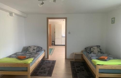 Schramberg Apartment | Schöne moderne & rustikale Einliegerwohnung mit Küche