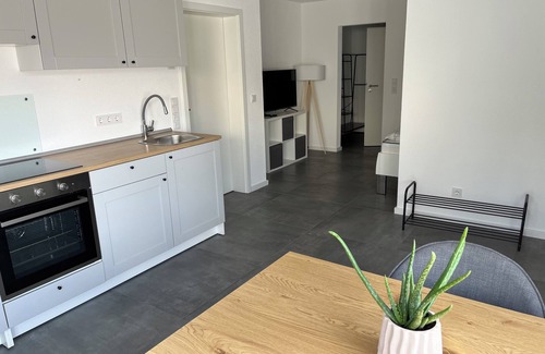 Huefingen Apartment | Schönes 1 Zimmer Apartment in Idyllischer Lage