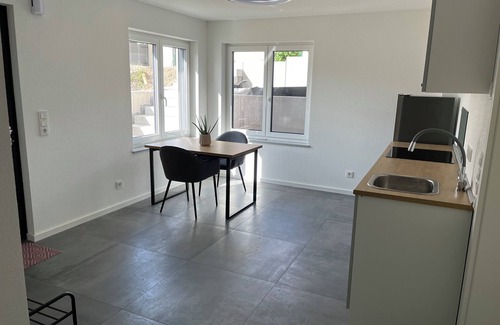 Huefingen Apartment | Schönes 1 Zimmer Apartment in Idyllischer Lage