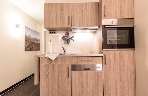 Wremen Apartment | Schönes Nordsee-apartment mit Sauna, Sonnigem Balkon und Wunderschönem Landblick