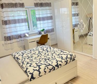 Ludwigshafen-Friesenheim Apartment | Schönes Zimmer in einer 3er WG-Wohnung geeignet für einen Mann
