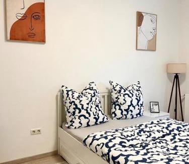 Ludwigshafen-Friesenheim Apartment | Schönes Zimmer in einer 3er WG-Wohnung geeignet für einen Mann